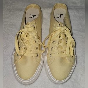 Flatform Slip-on Canvas Shoe (NWOT)